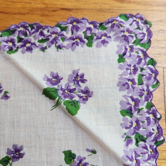 Vintage Floral Handkerchief Set Of 3 With Purple Lilac & Violets Scalloped Edges - Picture 8 of 10